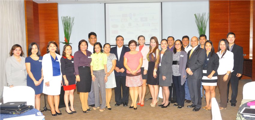 Newly inducted AHRM Cebu Officers posing with the pioneer members of their chapter.