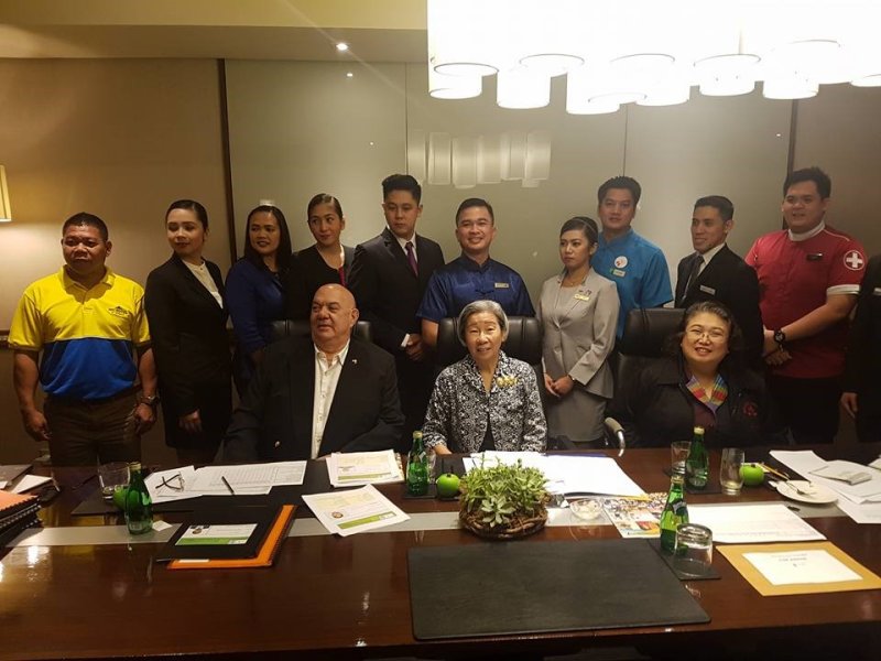 Mabuhay Finalists for Front of the House with Judges Bollie Bolton, Doreen Yu and Atty. Ada Abad (Ascott BGC - October, 2017).